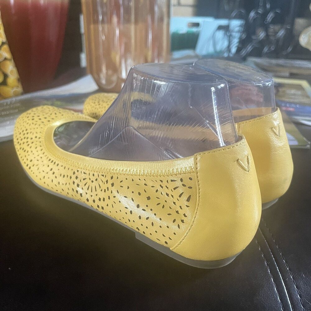 Vionic Robyn Womens Size 12 Soft Perforated Leather Ballet Flats Laser Cut - Picture 11 of 16